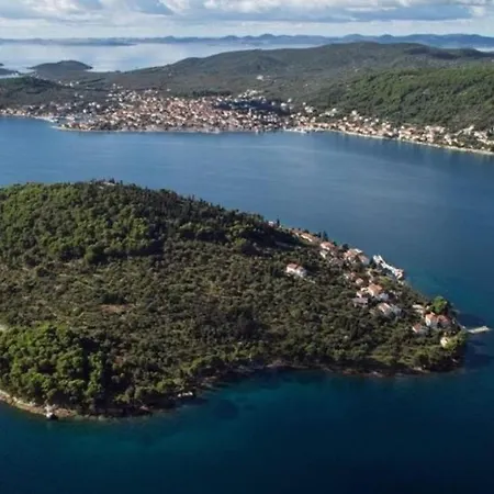 Beautiful Villa In Zadar Pool Garden Near Beach